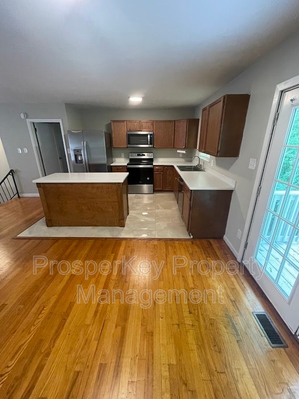 Photo - 1211 Timberlane Dr