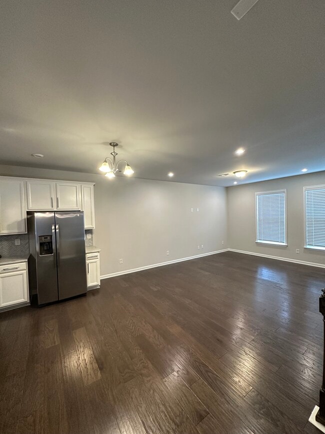 Photo - 3040 Regal Crown Dr