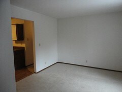 Living room - 1810-1818 Bloedel Ave