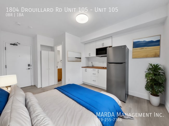 Photo - MODERN BACHELOR UNIT - EAST WINDSOR - INCLUSIVE W/ FREE INTERNET! Unit 105