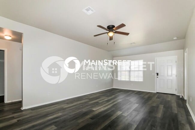 Photo - 4 Bedroom Pet-Friendly Home in Mustang, OK with Main Street Renewal