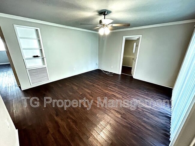 Photo - 8214 Herlong Rd