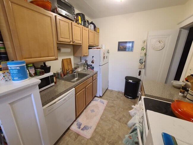 Photo - 100 Madison Ave Unit B