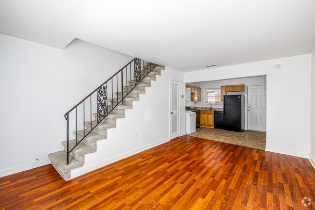 2 habitaciones, 1 baño - 725 pies cuadrados - Sala de estar - Commerce Street