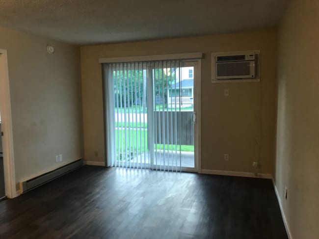 Photo - 1 bedroom MAIN floor apartment, Niles