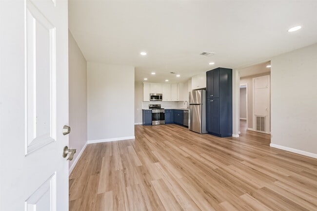 Photo - 1266 Dove St Unit B