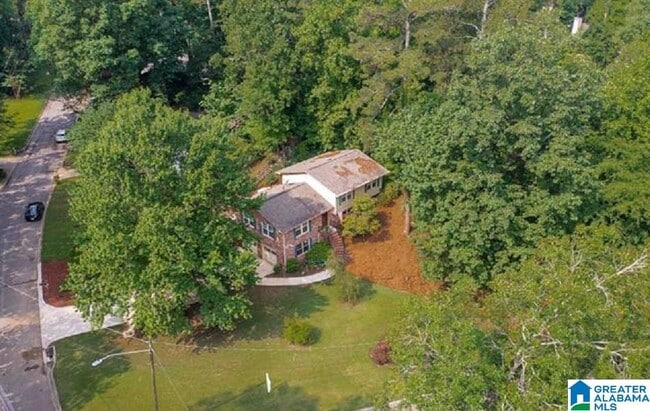 Building Photo - 1624 Lakewood Dr