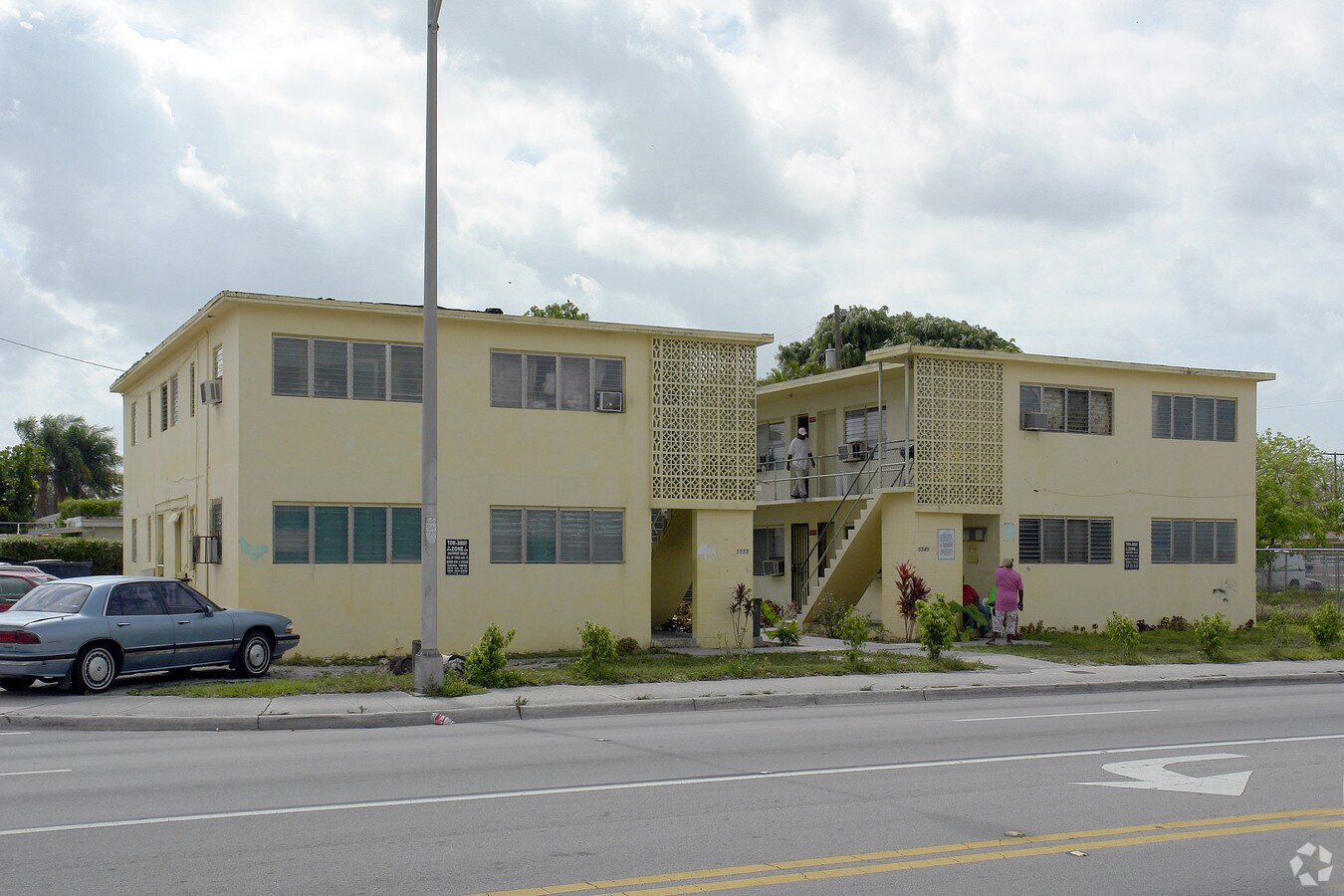 Photo - 5545-5555 NW 17th Ave Apartments
