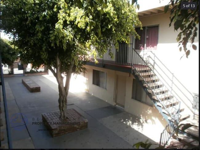 Photo - 477 E. South St.