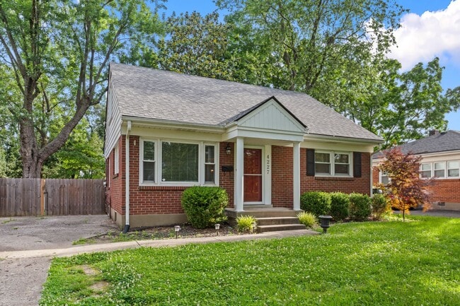 Photo - 4 bedroom 2 bath house for rent in Brookhaven!