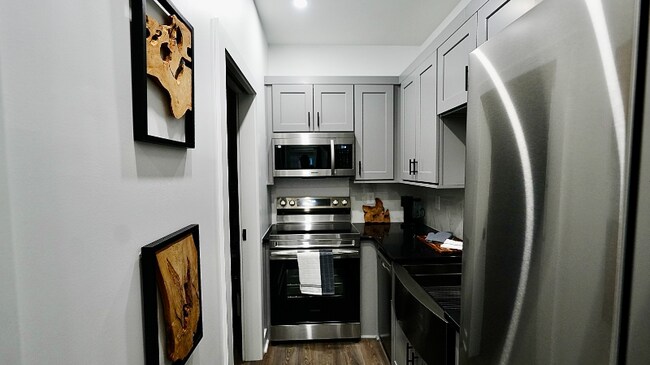 Photo - 6305 Shannon Pkwy