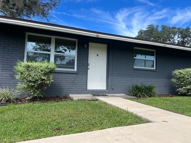 Building Photo - 9317 Goldenrod Rd Unit B Rental