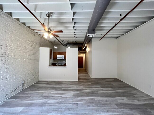 Photo - 215 S 4th Ave Unit 2B