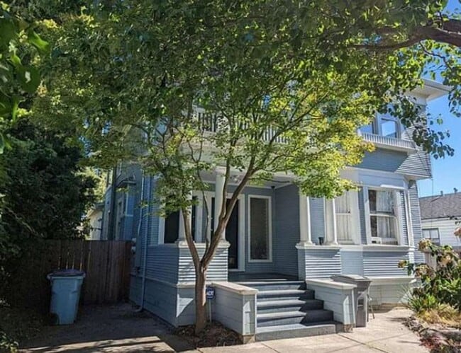 Building Photo - 1538 62nd St Unit 1538 62nd Street Rental