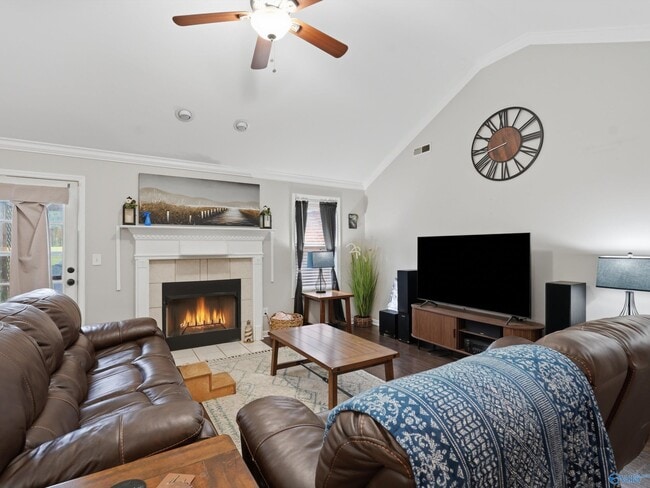 Photo - 140 Poplar Green Ln
