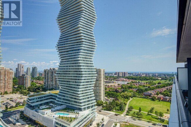 Photo - 448 Burnhamthorpe Rd W Unité 1705