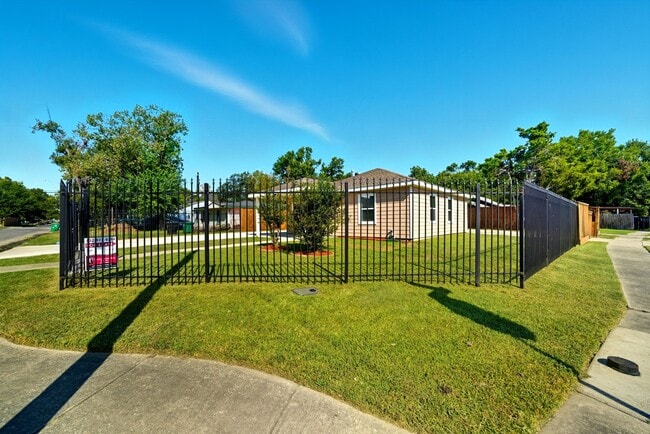 Photo - 5213 Burma Rd