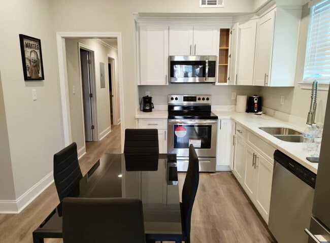 Photo - 2136 Saint Andrew St Unit 1