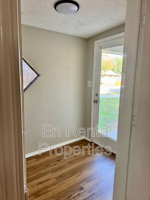 Photo - 2906 Birch Park Dr