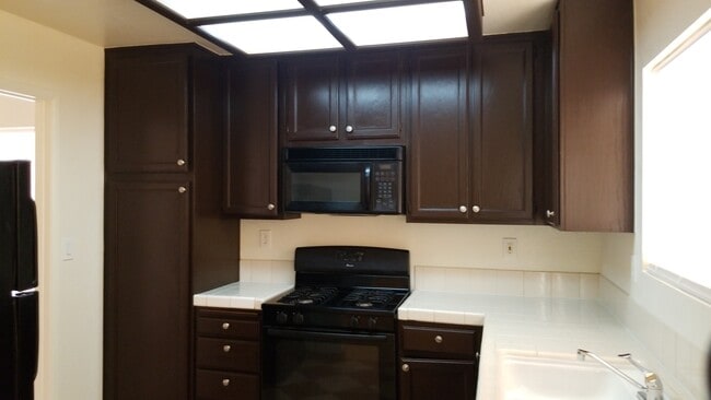 Photo - 474 Old Palms Dr