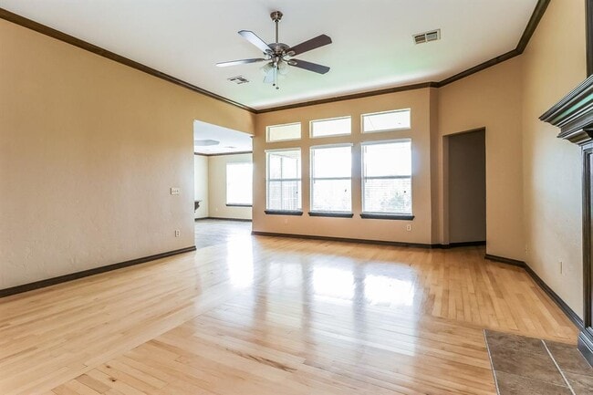 Photo - 504 NW 174th St