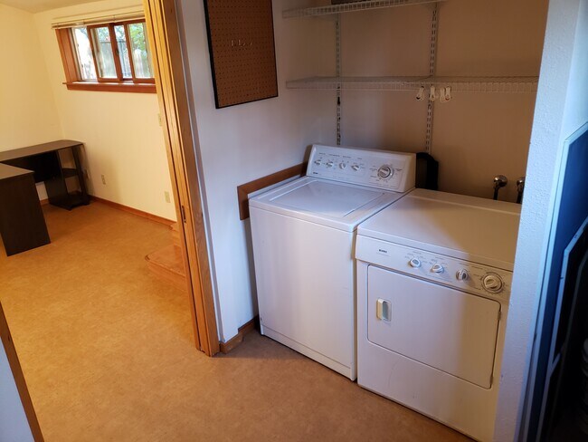 Laundry Appliances - 1414 NW Polk Ave