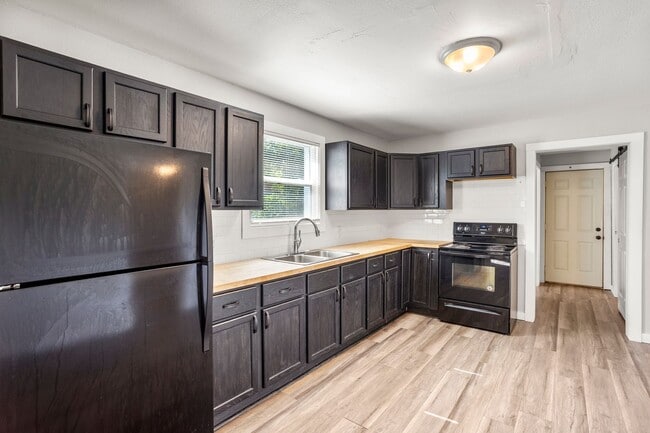 Photo - 1717 Walnut St Unit Lower