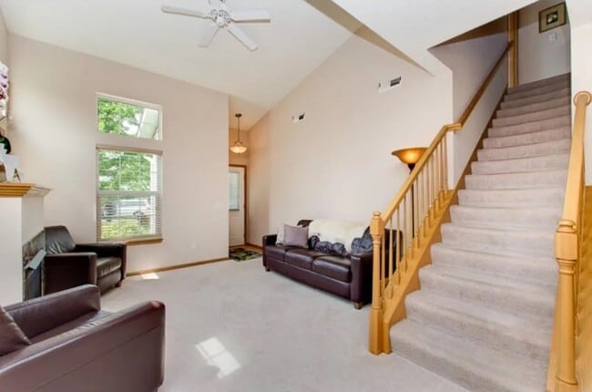 Photo - 14 Bridgewater Trl