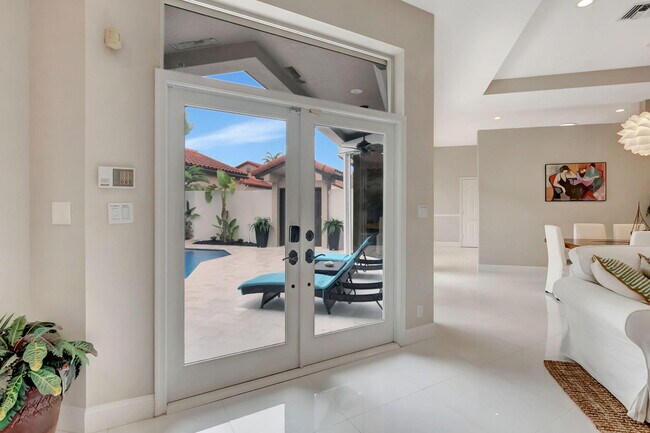 Photo - 23164 Via Stel