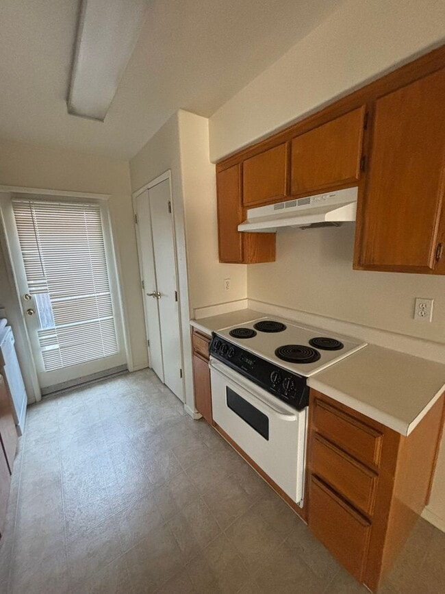 Photo - 4115 Ardmore Ave Unit B