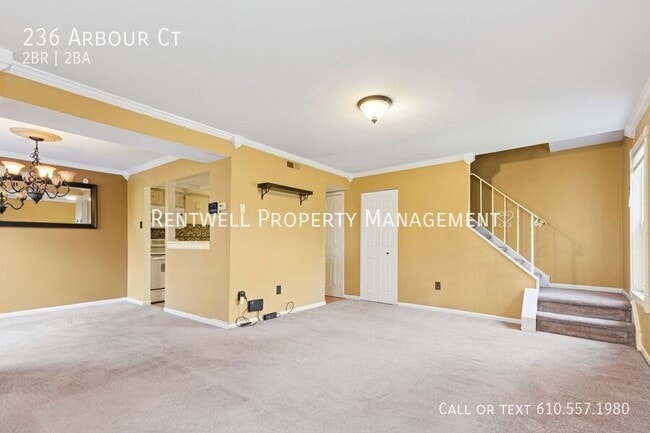 Photo - 236 Arbour Ct