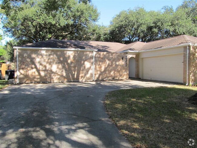 Building Photo - 16211 Brookvilla Dr Rental