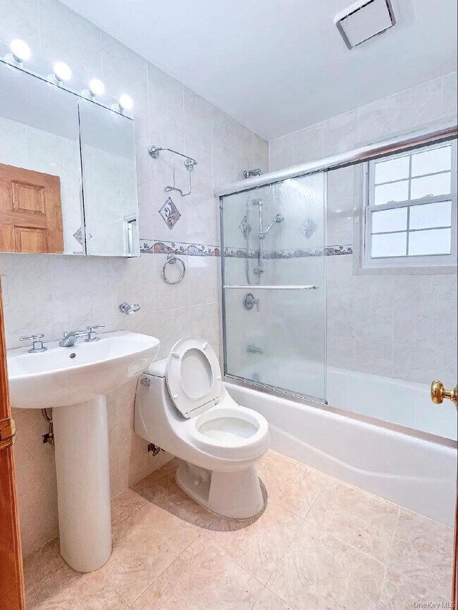 Photo - 508 Chamberlin St