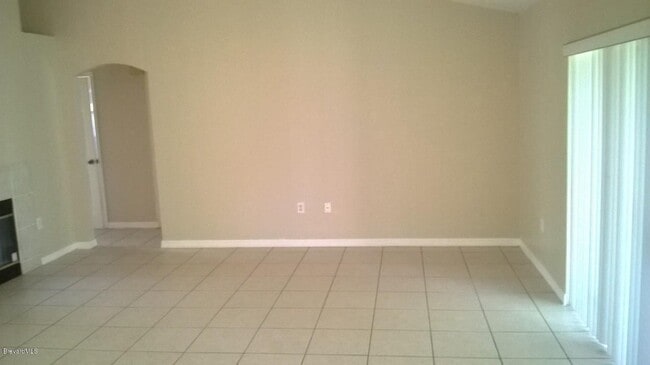 Photo - 995 Black Coral Ave NW