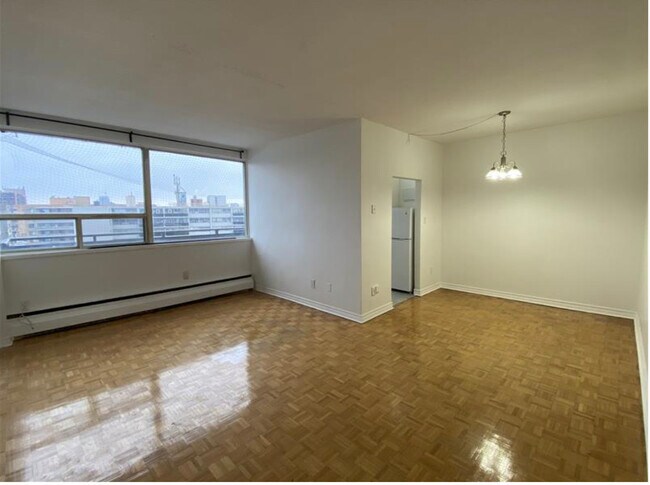 Photo - 36 Thorncliffe Park Dr