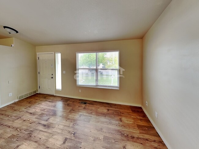 Photo - 508 E 1180 N