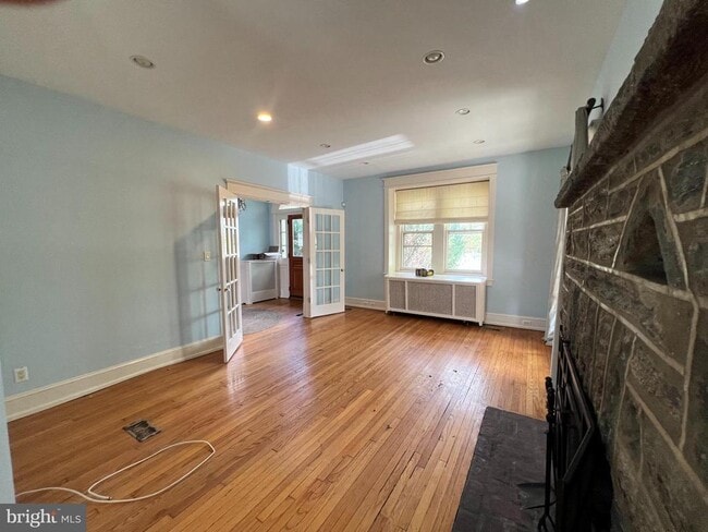 Photo - 7630 Cheltenham Ave