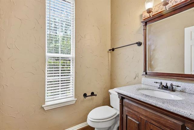 Photo - 630 Waterview Dr