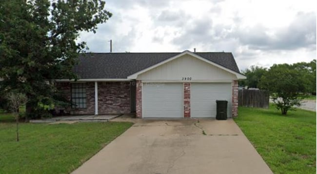Photo - 3900 Windwood Cir