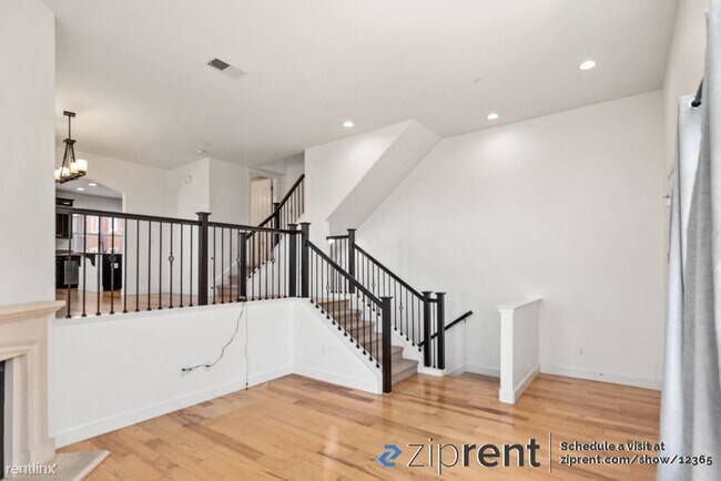 Photo - 3 br, 2.5 bath Townhome - 257 Esfahan Cour...