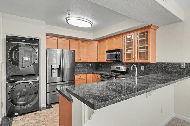 Photo - 808 Lenzen Ave