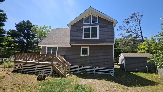 Photo - 102 W Windjammer Rd