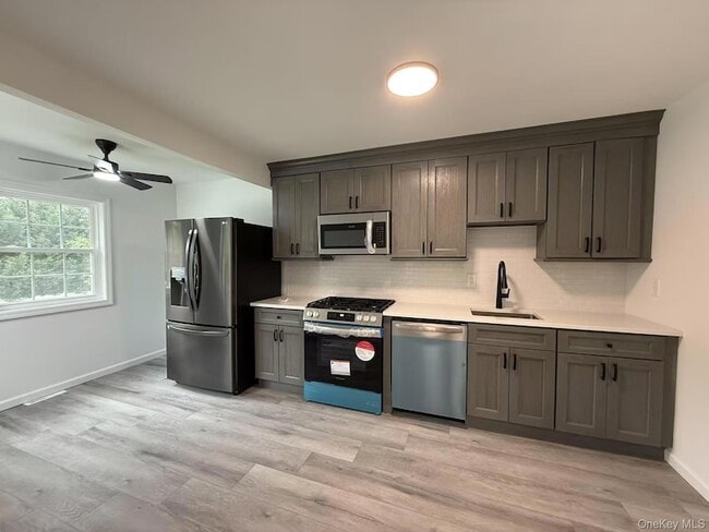 Photo - 495 Hawkins Rd