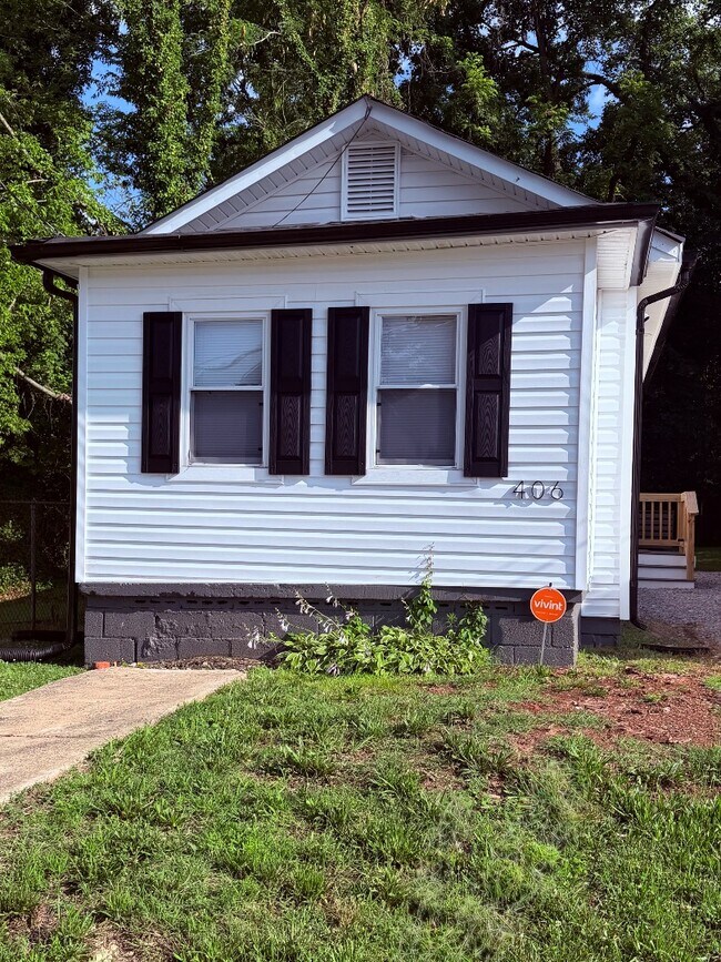 406 St Mark St