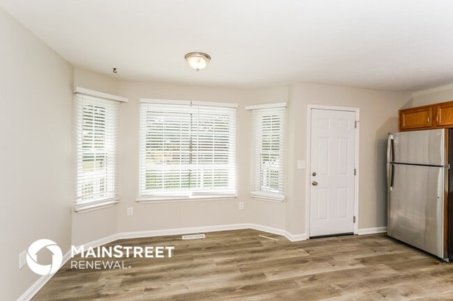 Photo - 254 Drake Dr