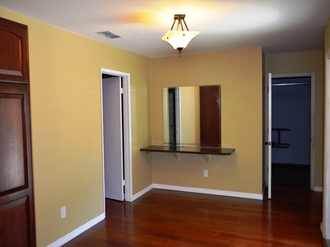 Photo - Cute Downtown 3/2 House with Attached 1/1 Apartment-close to everything
