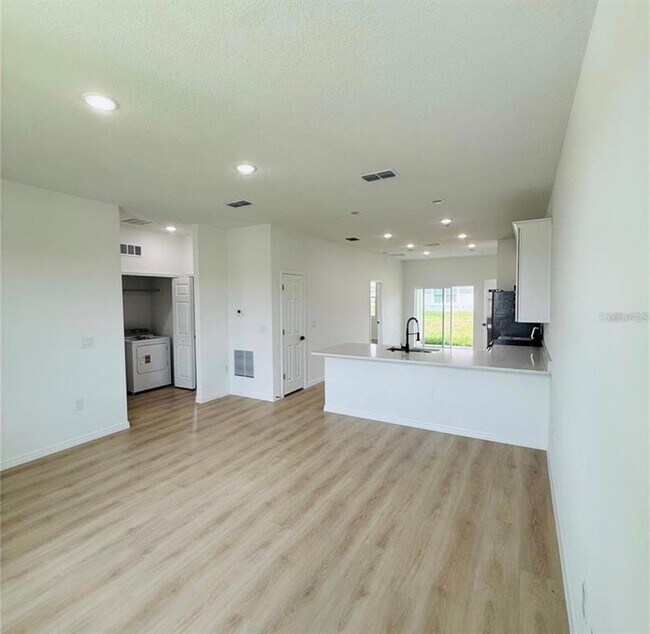 646 Desmoines Ct