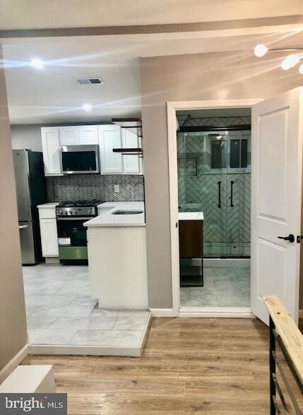 Photo - 300 D'Arcy Ave