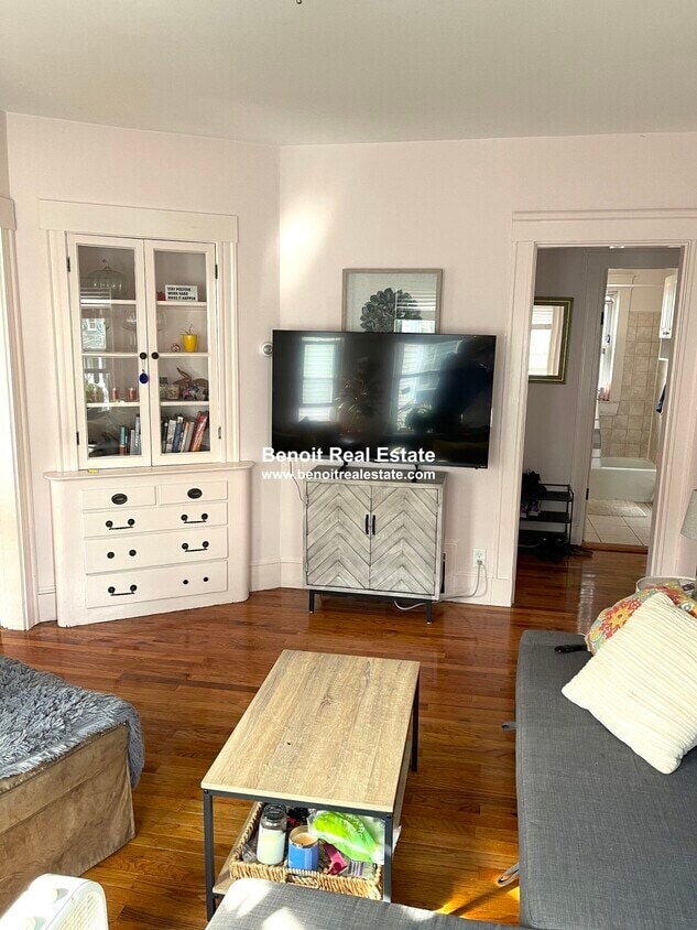Photo - 11 Endicott Ave Unit Apartment 2