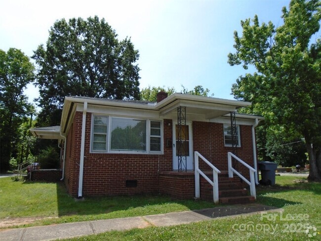 Building Photo - 3623 Eastway Dr Rental